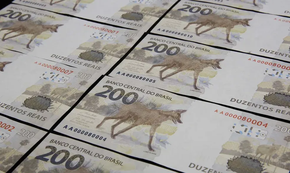 1,5 milhão de pessoas com dívidas até R$ 100 vão ter nome limpo automaticamente na segunda com o Desenrola