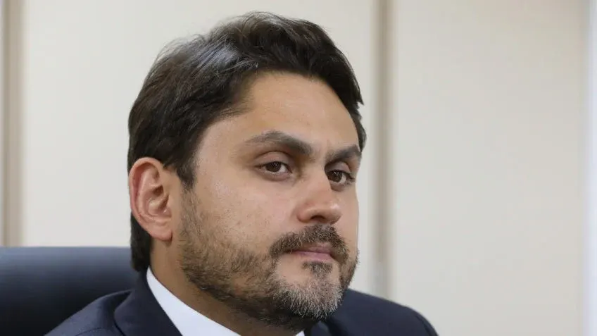 Após operação da PF, Barroso determina bloqueio de bens de Juscelino Filho, ministro de Lula